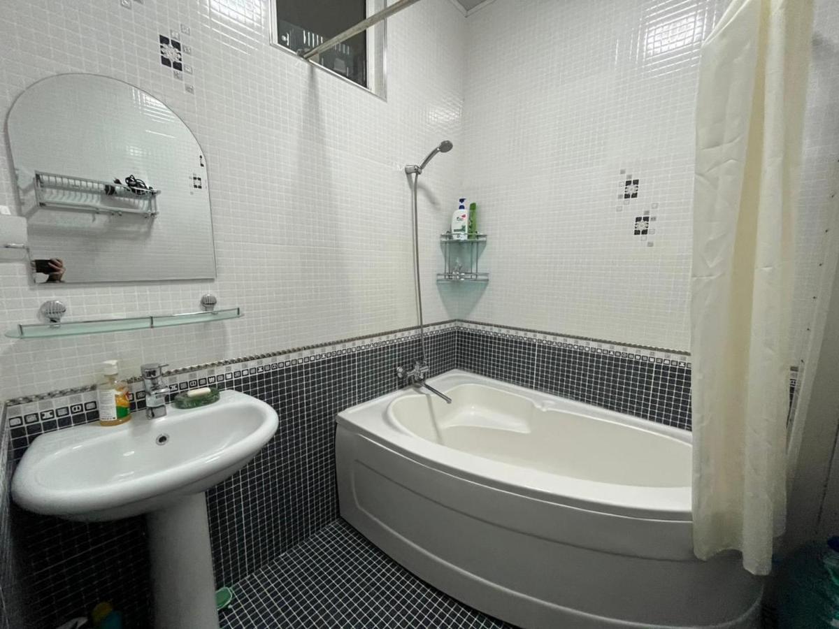 Apartment 3-Room Beruni Street Samarkand Ngoại thất bức ảnh